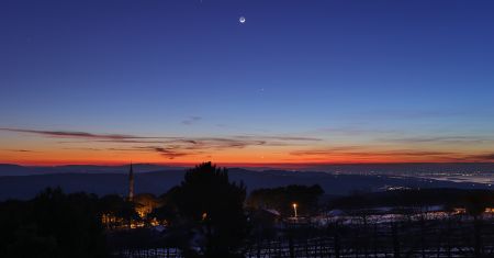 Crépuscule avec Lune et planètes