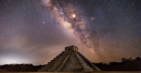 Équinoxe à la pyramide du Serpent à plumes