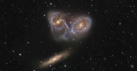 Trois galaxies dans le Paon