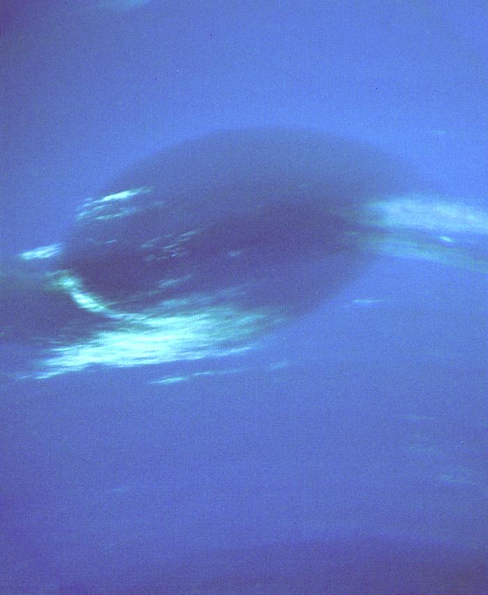 La grande tache sombre de Neptune : partie mais pas oubliée