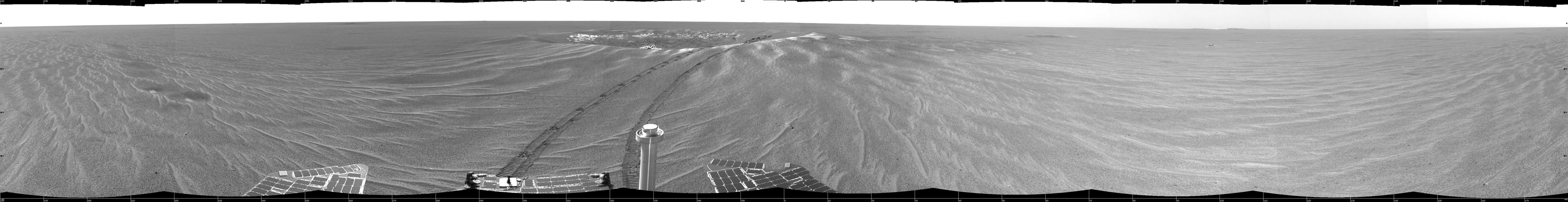 D\'étranges dépressions près du cratère Eagle sur Mars
