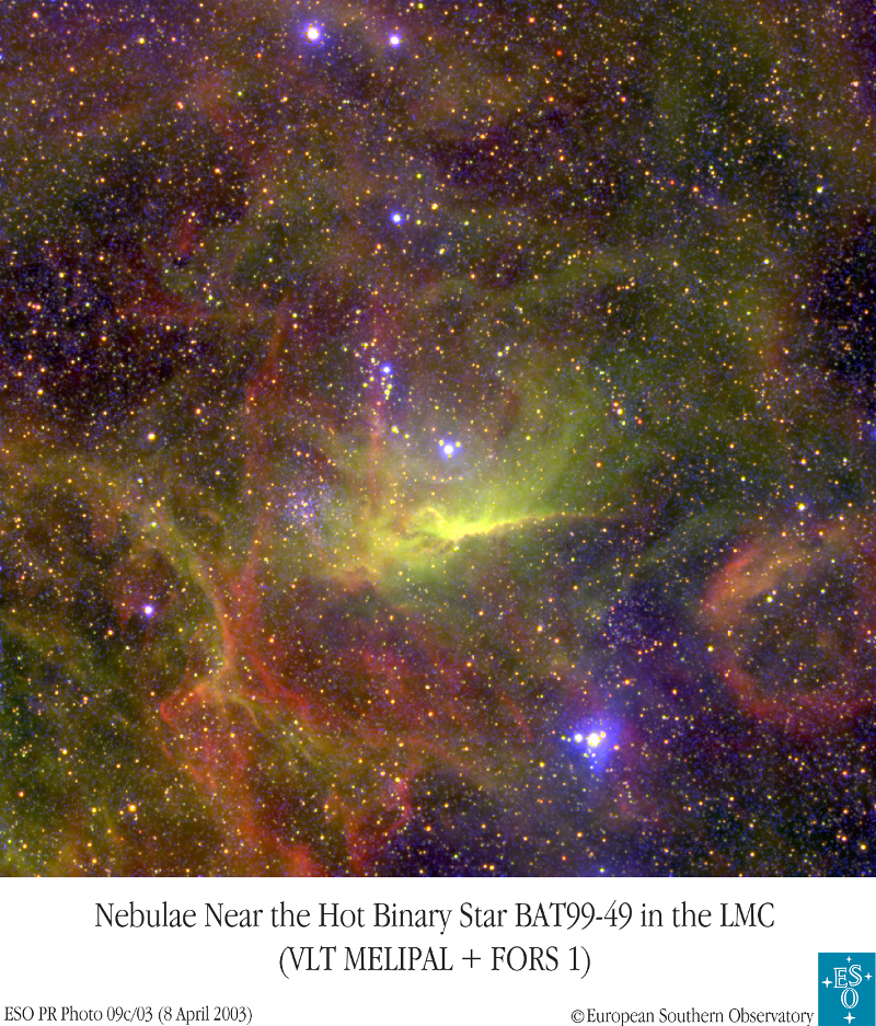 Les nébuleuses entourant la binaire de Wolf-Rayet BAT99-49 