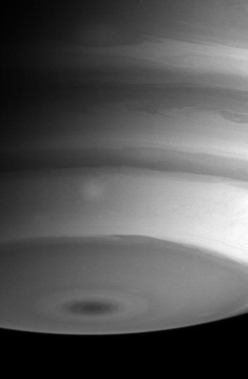 L\'hémisphère sud de Saturne par Cassini