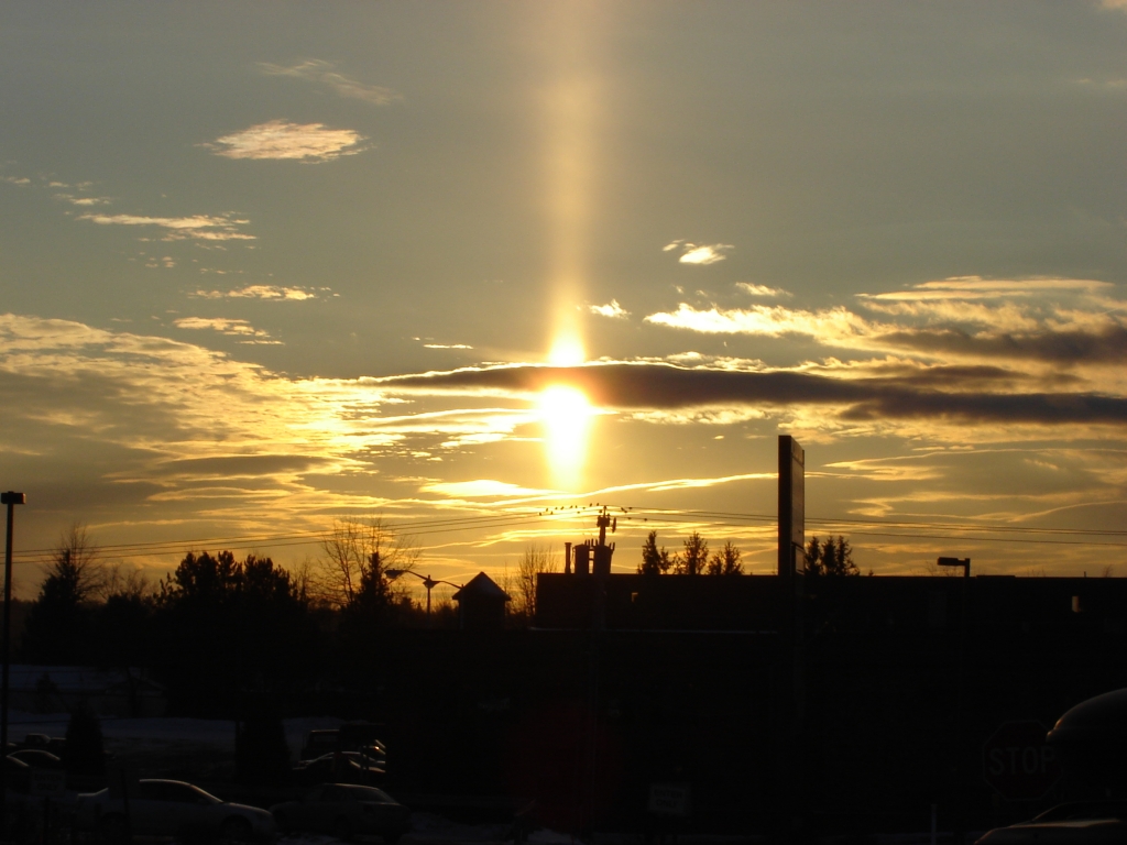 Une colonne solaire dans le ciel du Maine
