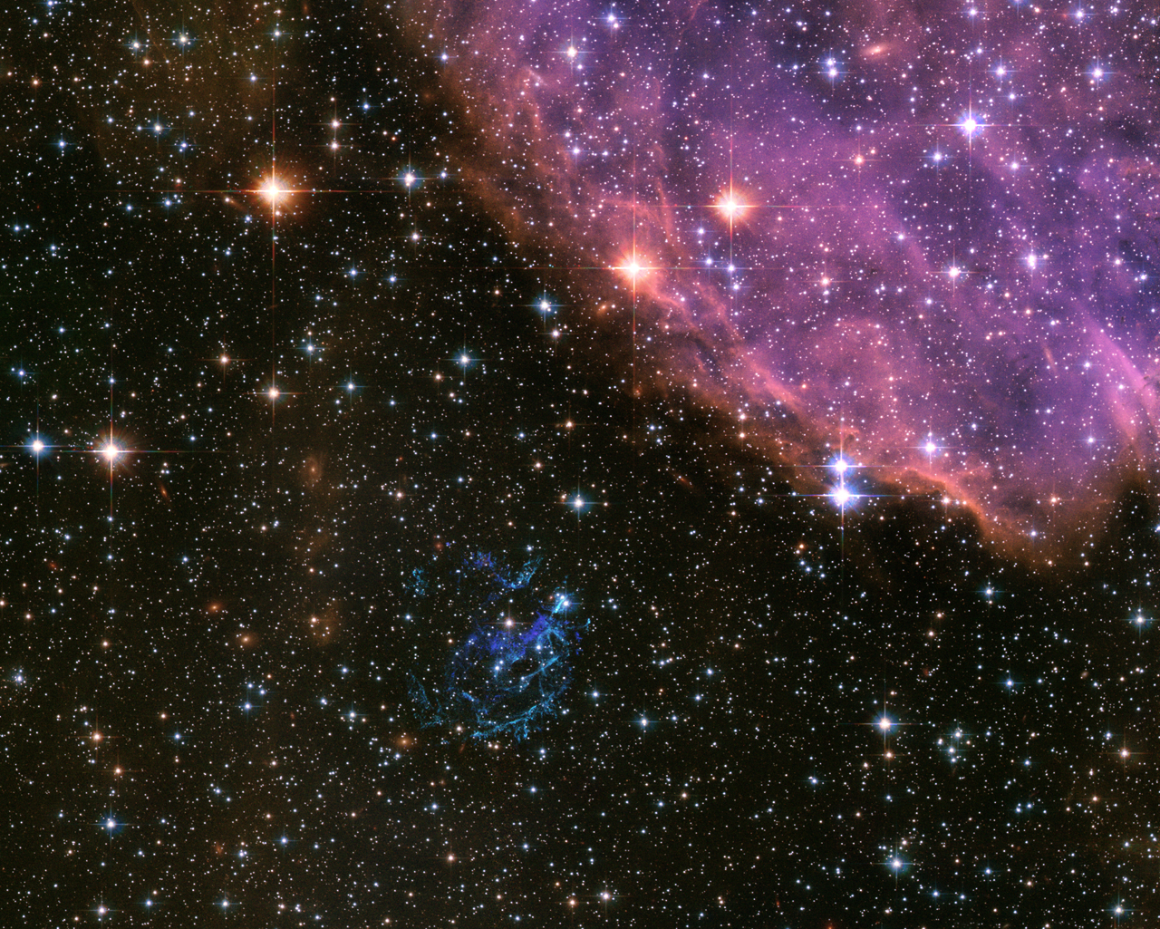 Le Rémanent de Supernova E0102