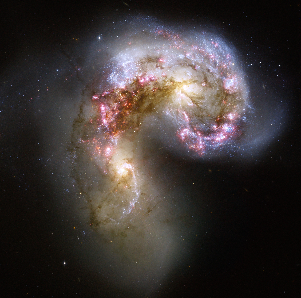 les galaxies des Antennes en collision
