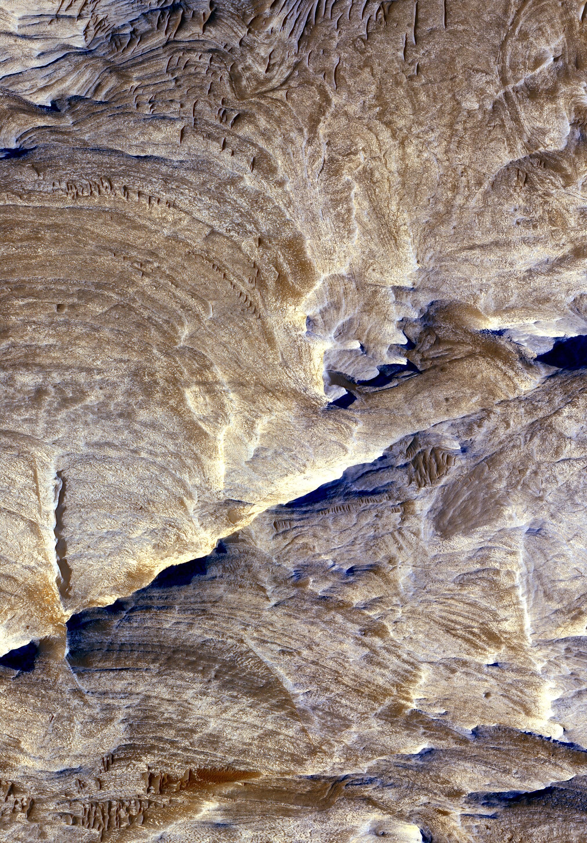 Crêtes blanches sur Mars