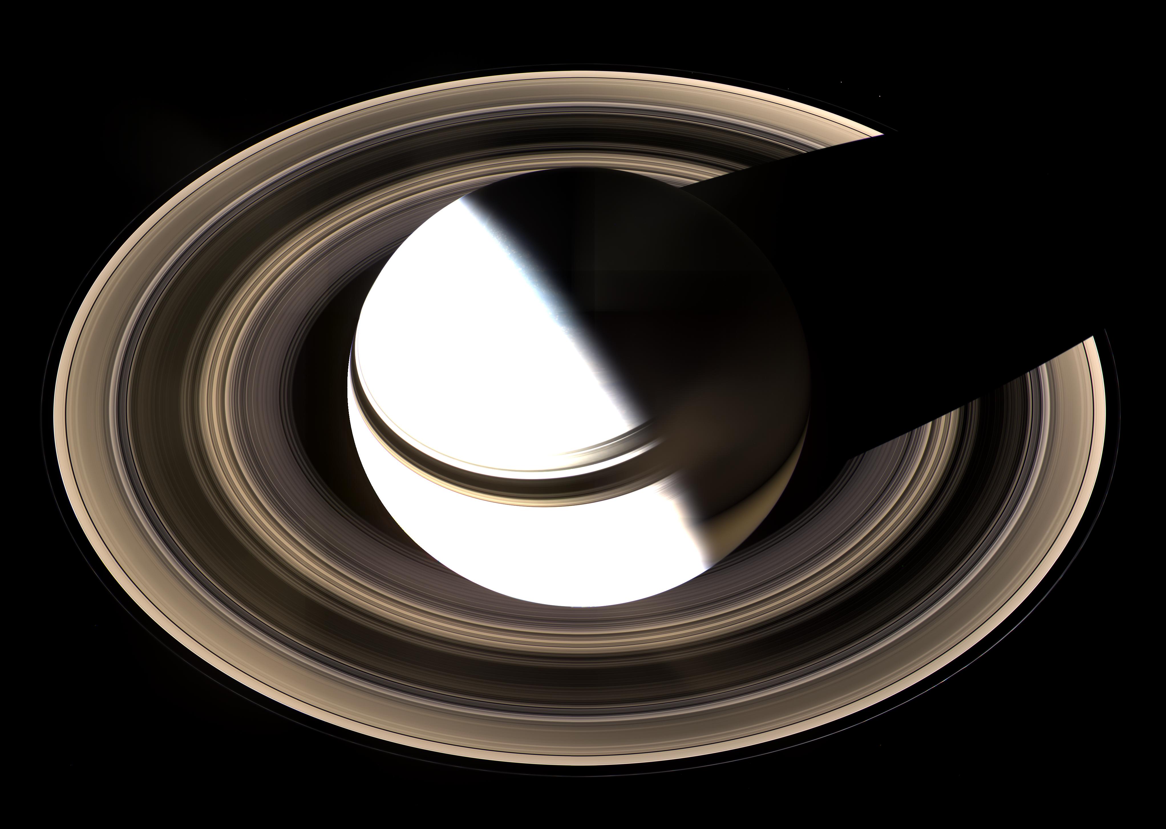 Saturne vue d’en haut