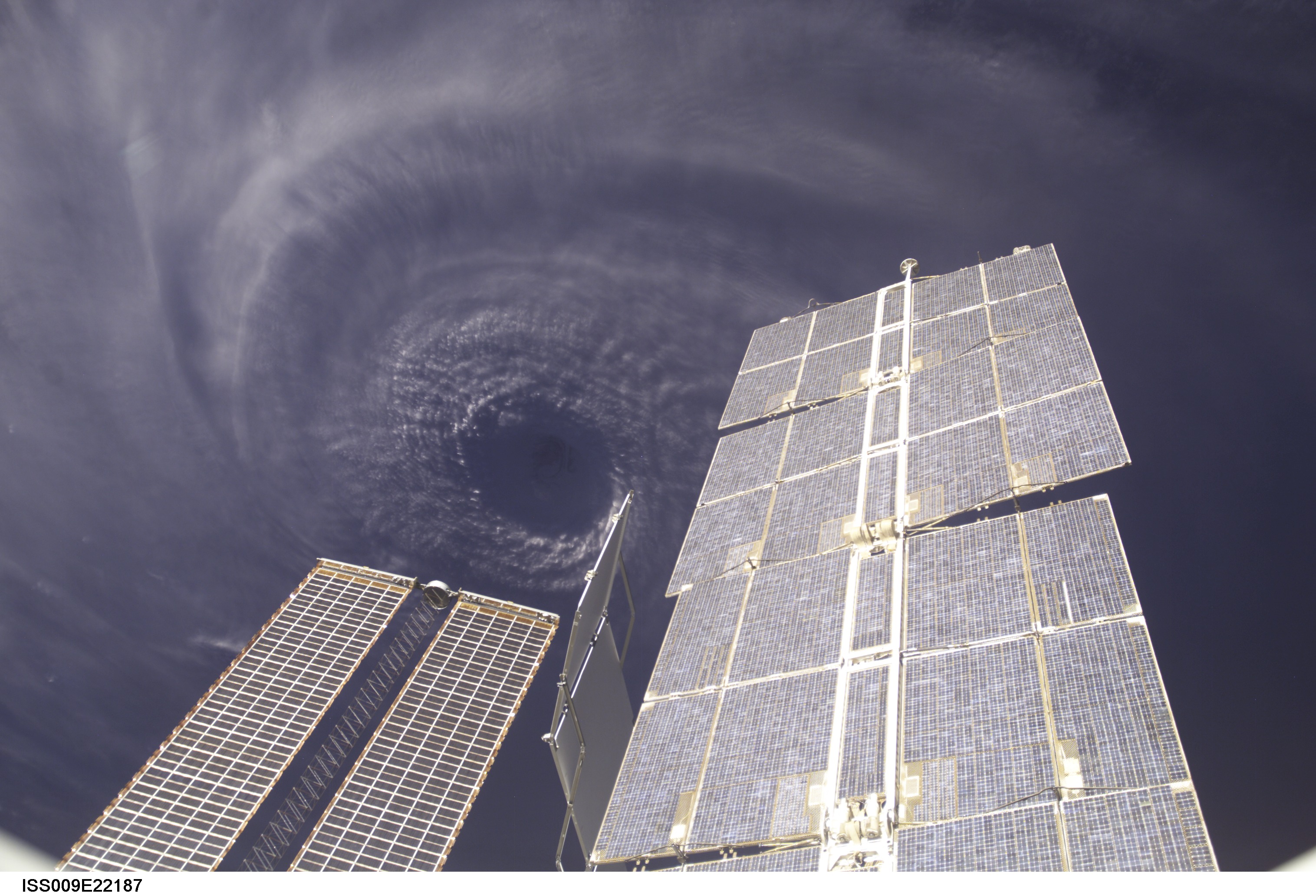 L\'ouragan Ivan vu depuis la Station Spatiale Internationale