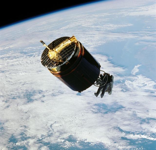 L’astronaute qui attrapa un satellite