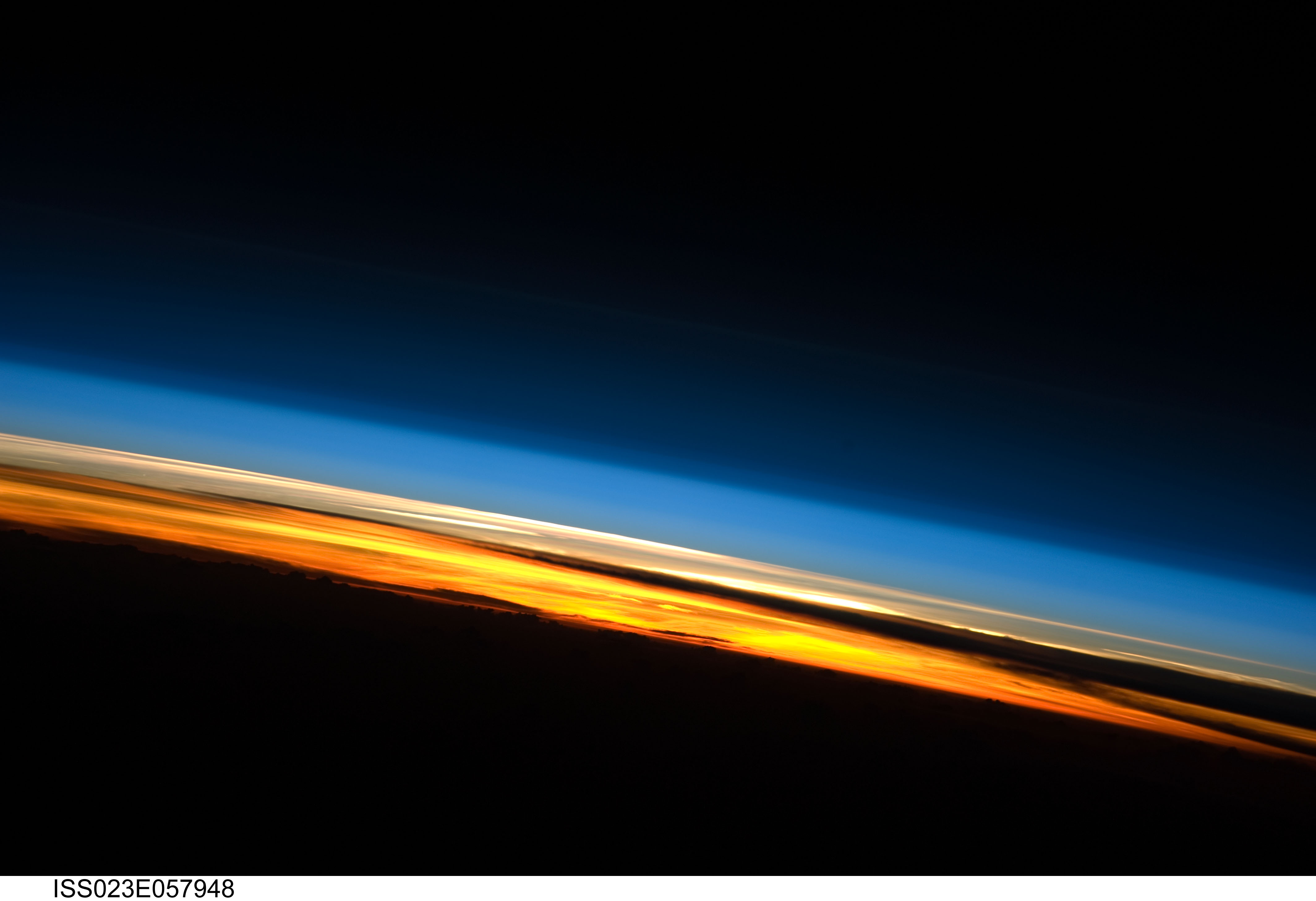Coucher de Soleil à bord de la Station spatiale internationale