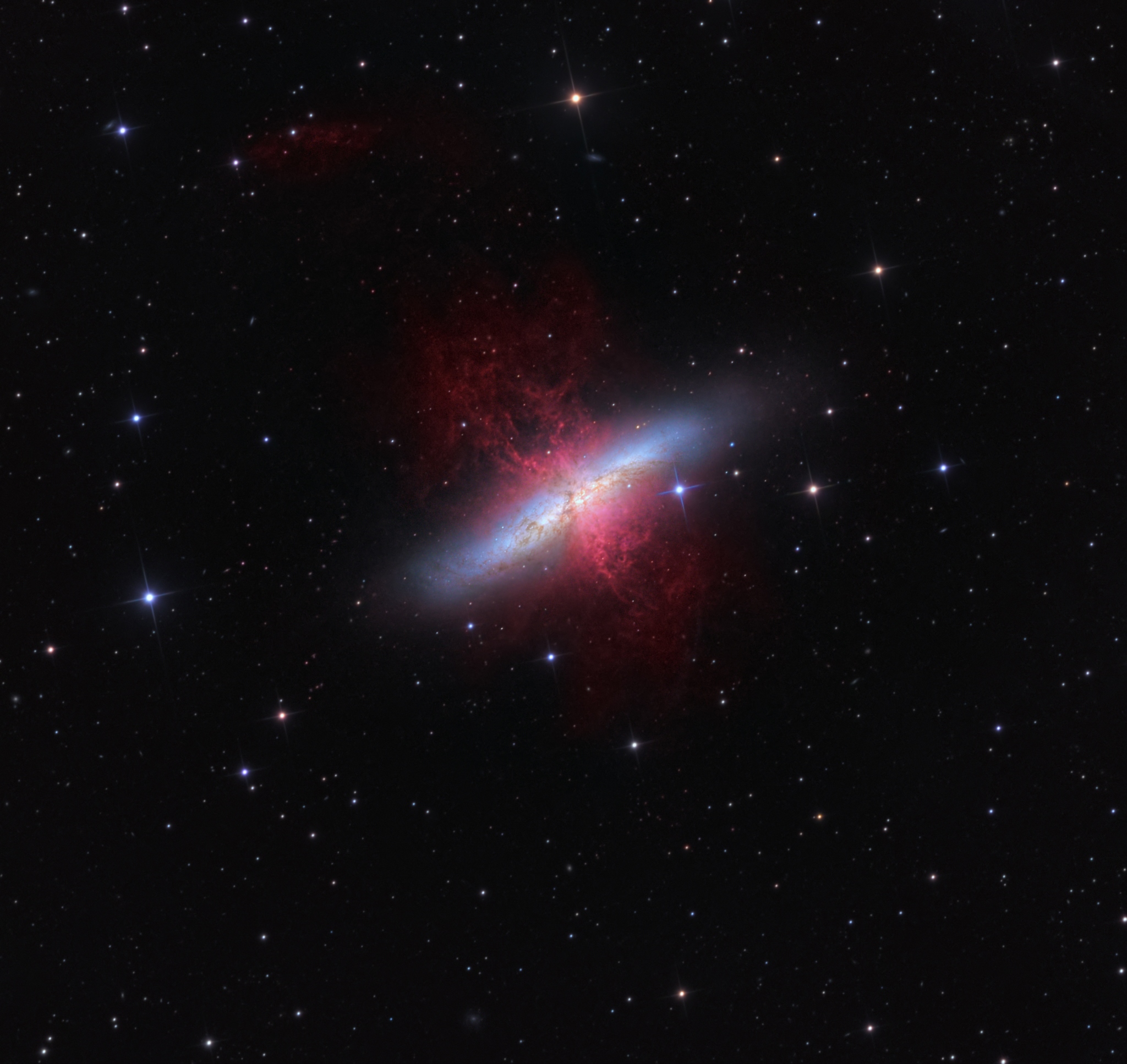 M82, galaxie tempête