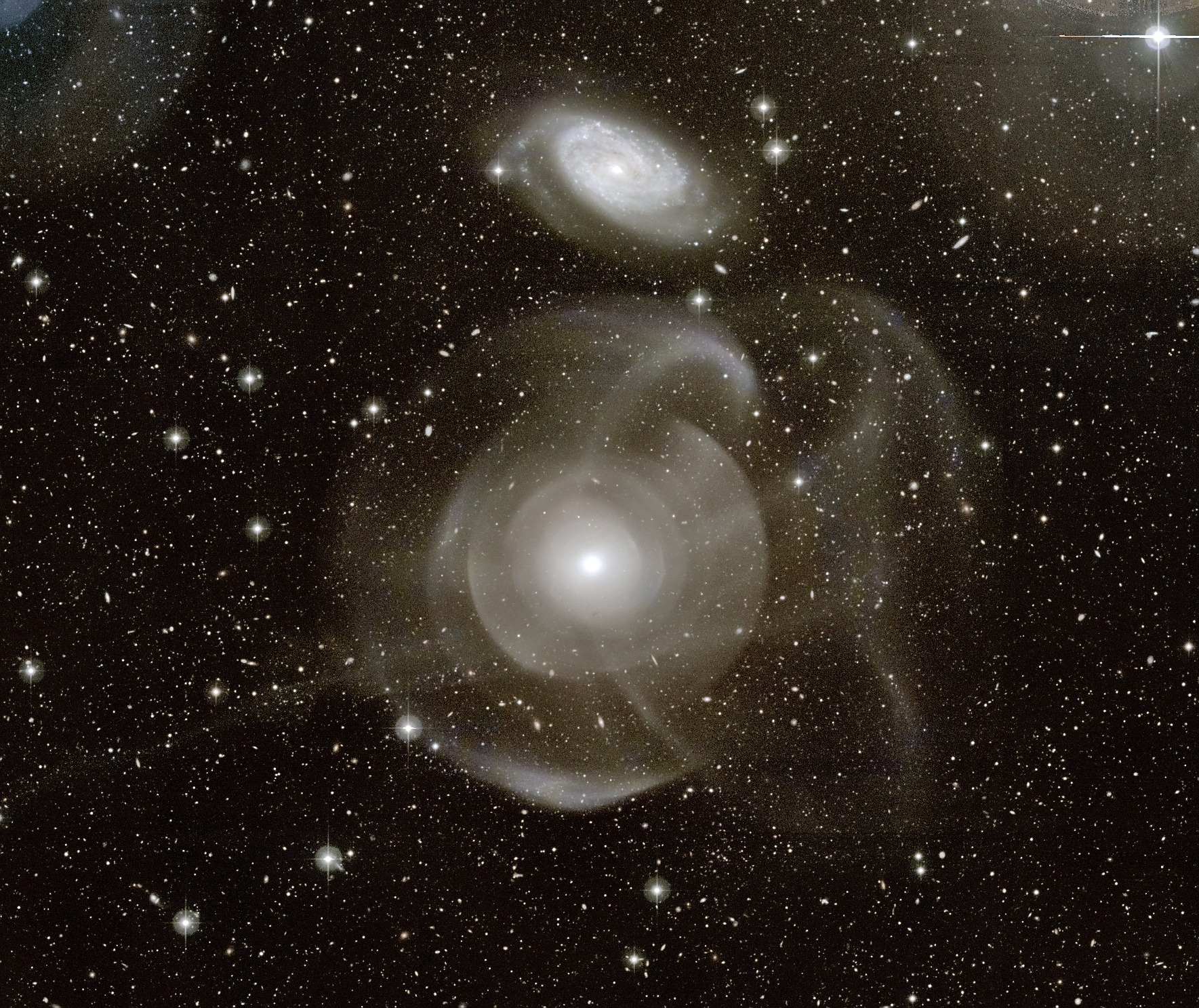 Courants d\'étoiles autour de NGC 474