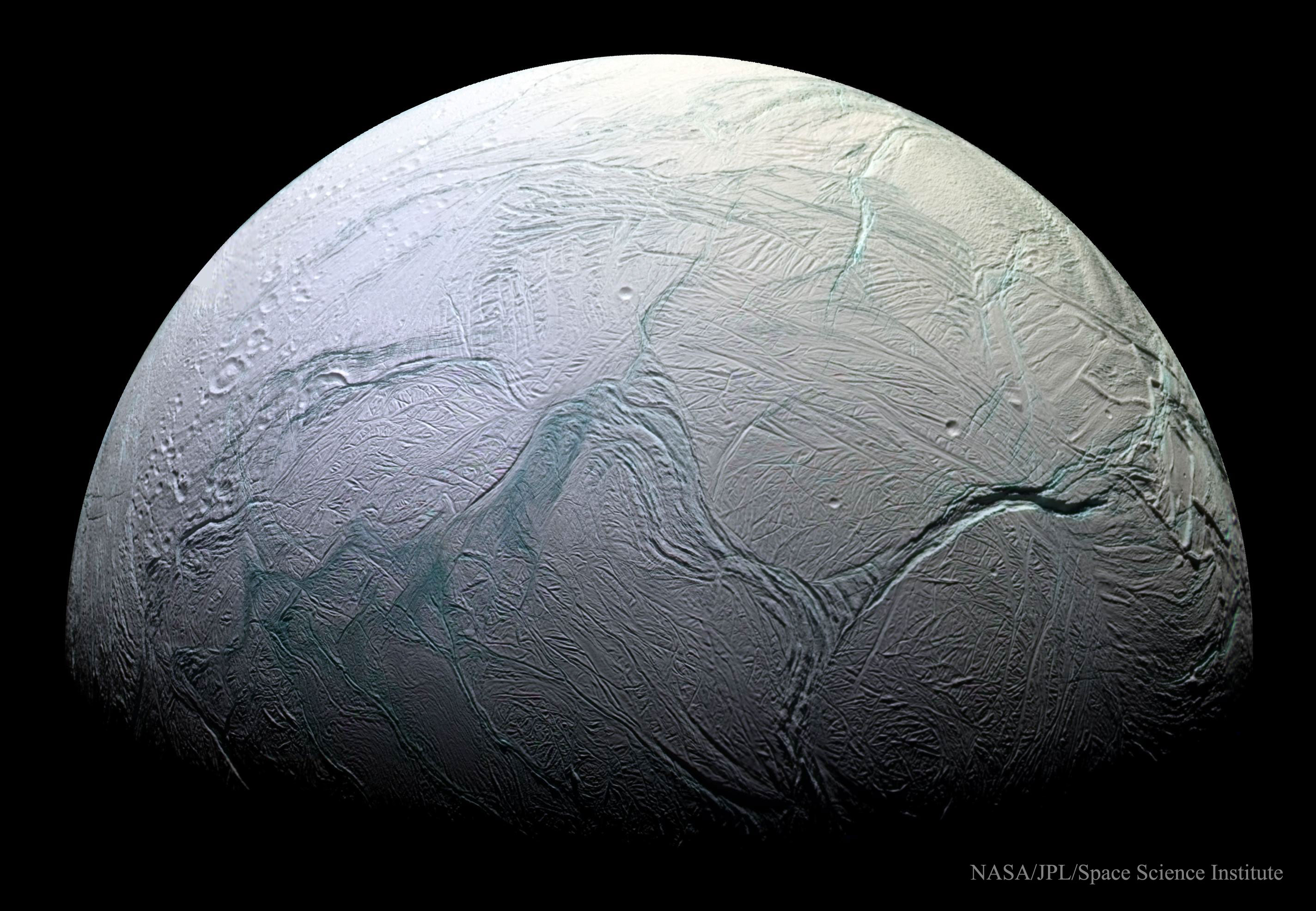 L\'océan souterrain d\'Encelade fait des vagues