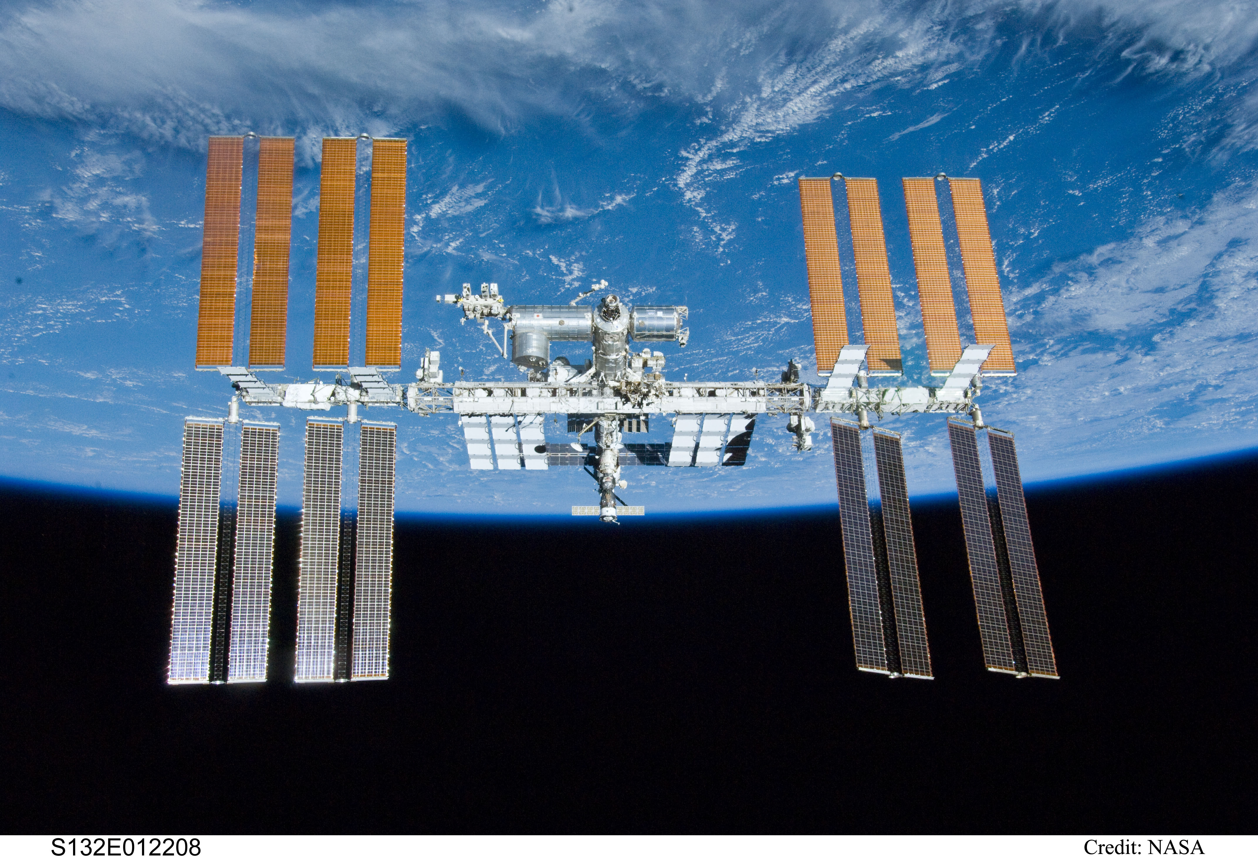 La Station spatiale internationale au-dessus de la Terre