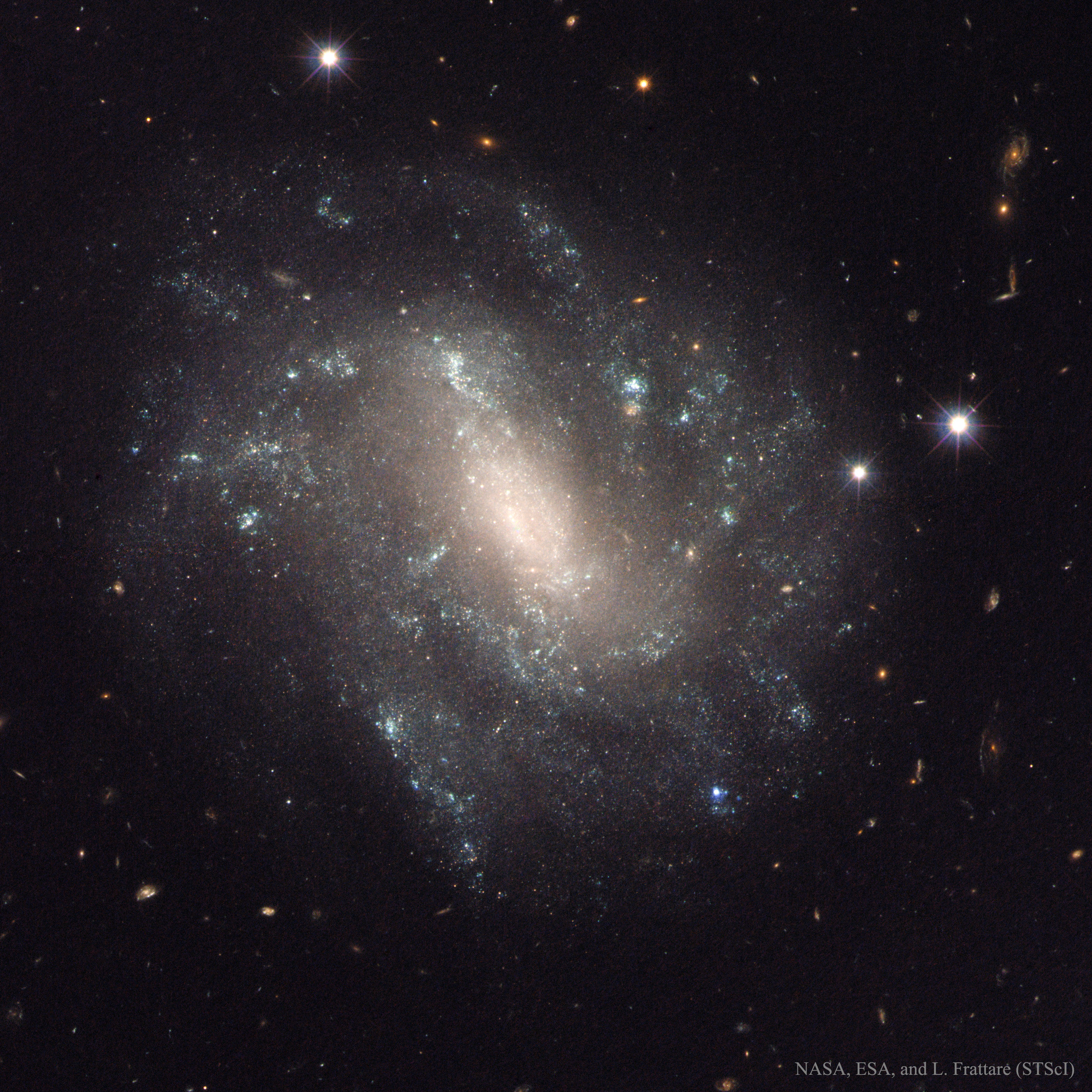 Supernova et céphéides d\'UGC 9391