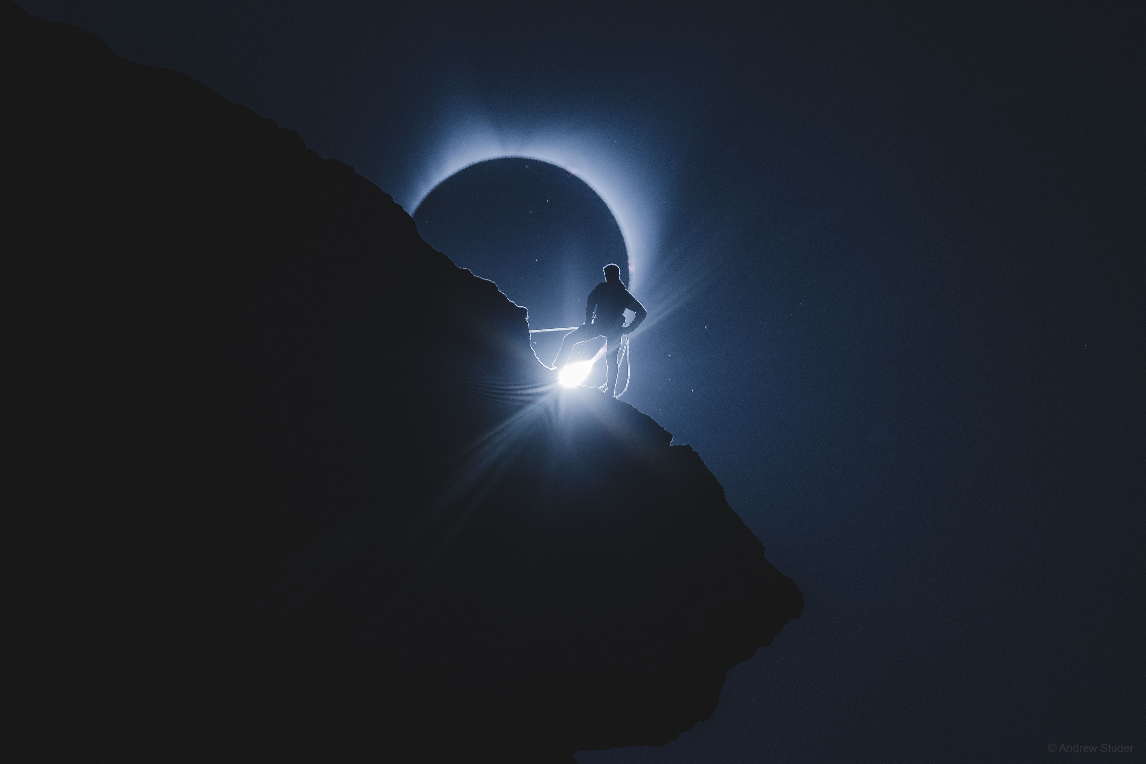 L\'alpiniste et l\'éclipse