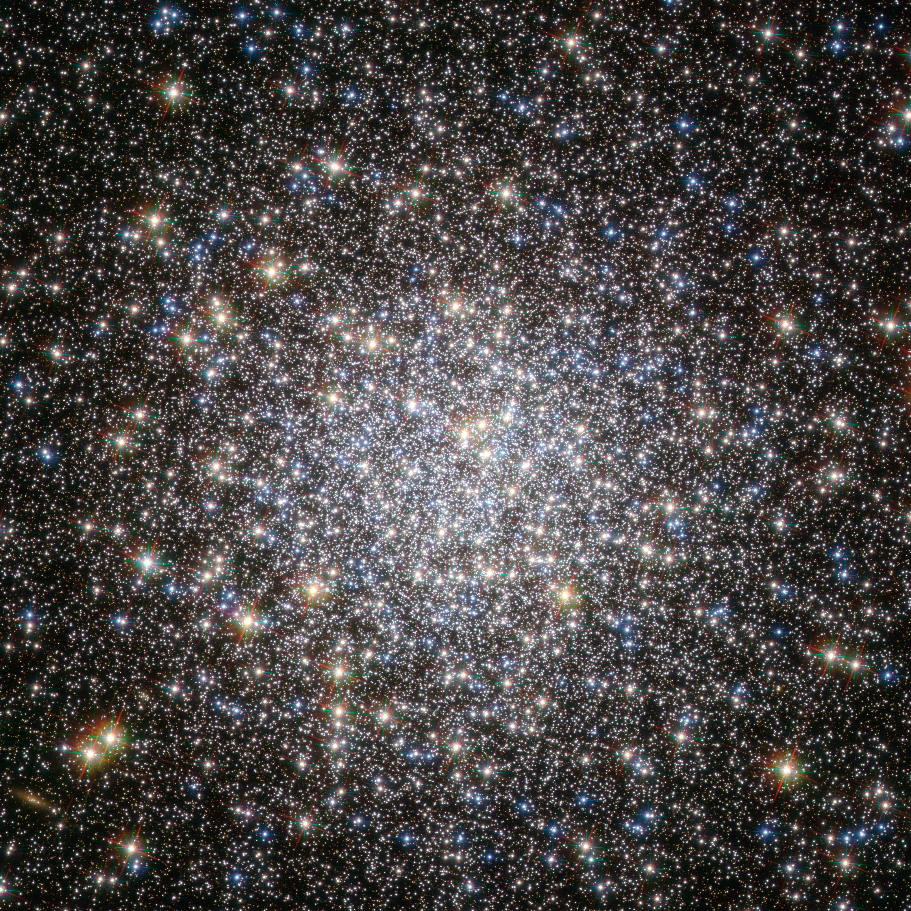 Messier 5 par Hubble