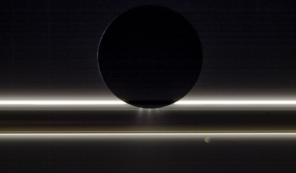 La silhouette d\'Encelade