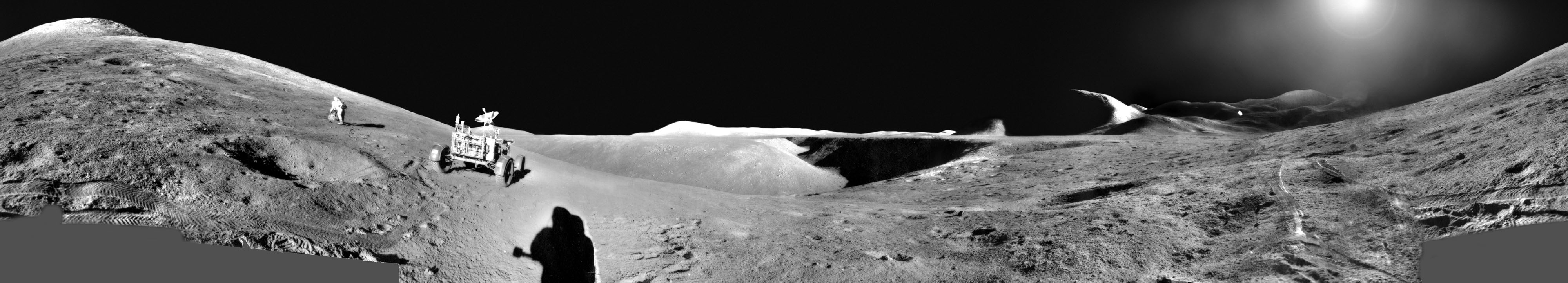 Des astronautes explorent la Lune : panorama d\'Apollo 15