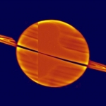 Le Soleil à travers les anneaux de Saturne