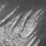Des doigts de roches blanches sur Mars