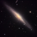 NGC&nbsp;2683&nbsp;: spirale vue par la tranche