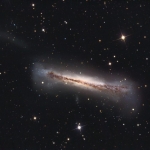 La galaxie NGC&nbsp;3628 vue par la tranche