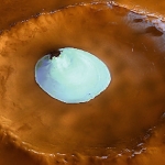 De la glace d'eau dans un cratère martien