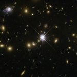 Illusion et évolution dans l'amas galactique Abell 2667