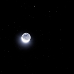 Brillantes planètes et croissant de Lune