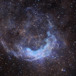 NGC 3199 battue par les vents stellaires