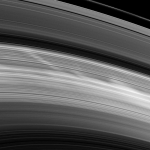 Le disque de Saturne de nouveau rayé