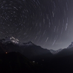 Filé d’étoiles sur l’Annapurna