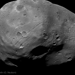 Le pôle sud de Phobos vu par Mars Express