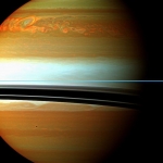 la tempête fait rage sur Saturne