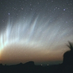 La magnifique queue de la comète MacNaught