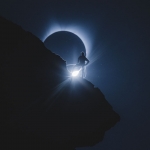 L'alpiniste et l'éclipse