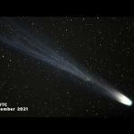 La comète Léonard sur plus d'une heure