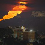 Super Lune sur Cagliari
