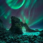 Spirale d'une aurore au-dessus de l'Islande