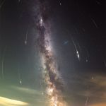 Etoiles filantes des Perséides sur Stonehenge