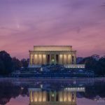 La comète Tsuchinshan-ATLAS sur le Lincoln Memorial