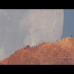 Coucher de Lune derri&egrave;re le Teide