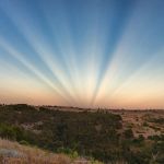 Rayons anticr&eacute;pusculaires sur la Sicile