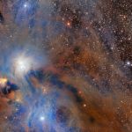 Le nuage mol&eacute;culaire de la Couronne australe et l'amas du Chandelier