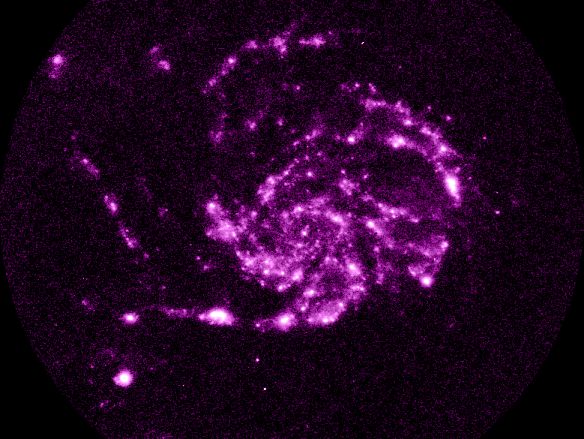 M101 : une vue en ultraviolets