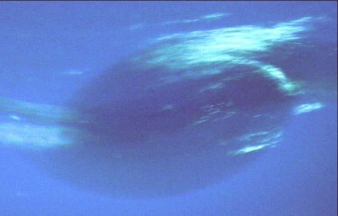 La grande tache sombre de Neptune : partie mais pas oubliée