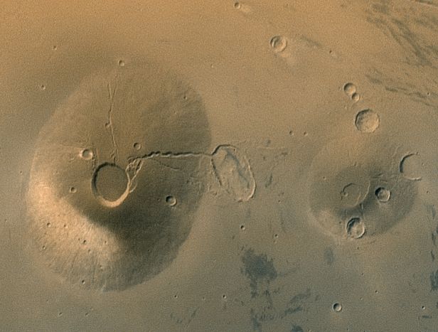 D\'anciens volcans sur Mars