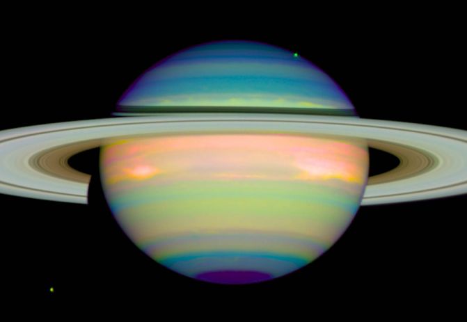 Saturne en infrarouge
